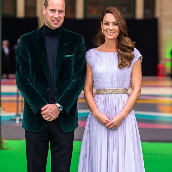 " Nous savions qu’ils étaient là. Mais nous sommes peu à les avoir vus, je n’en sais pas plus", a rapporté avec prudence un technicien à nos confrères de "Paris Match"

Kate Middleton et le prince William à la première cérémonie de remise des prix Earthshot au Palace Alexandra à Londres le 17 octobre 2021.

Photo : Backgrid UK / Bestimage