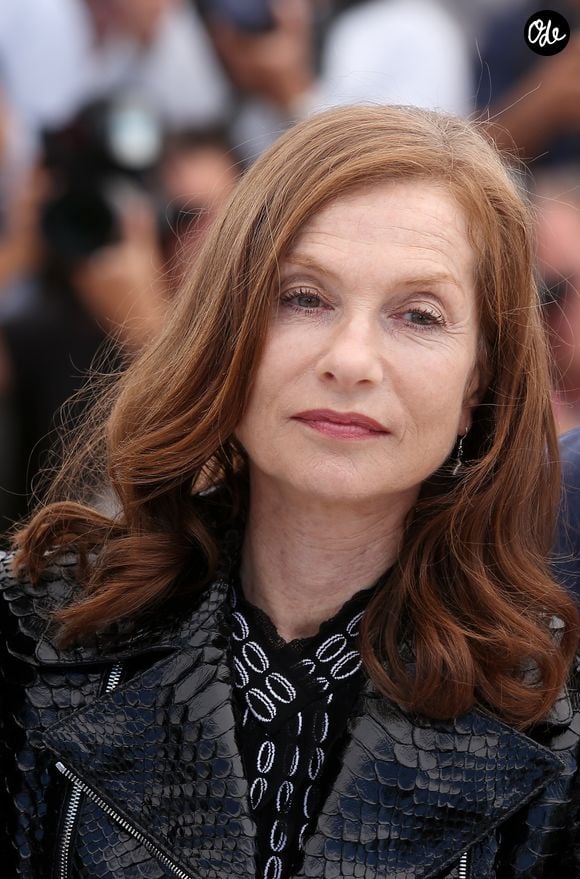 Isabelle Huppert - Photocall du film "Plus fort que les bombes" lors du 68ème festival international du film de Cannes le 18 mai 2015. ©Bestimage