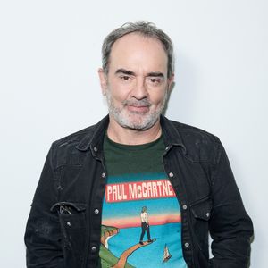 "Je reconnais avoir mis du temps avant d’accepter : cinq ou six mois, je crois. (...) Mais on m’a donné certaines garanties", a ensuite ajouté le comédien

Exclusif - Bruno Solo -  Backstage - Enregistrement de l'émission "100% Logique", présentée par Cyril Féraud et diffusée le 19 avril 2025 sur France 2.
Le 18 décembre 2024.
© Cyril Moreau / Bestimage