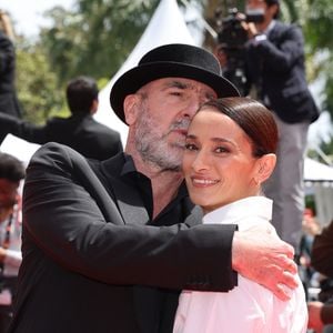Eric Cantona et sa femme Rachida Brakni - Montée des marches du film " Soudain " lors du 79ème Festival International du Film de Cannes, le 15 mai 2026. © Jacovides-Moreau / Bestimage