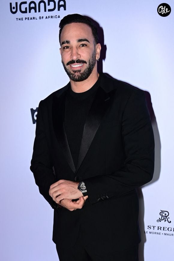 Adil Rami - Photocall de la soirée AKILI MIRARI sur la plage "Croisette Beach - MGallery" lors du 79ème Festival International du Film de Cannes, le 13 mai 2026.
© Romain Doucelin/Bestimage