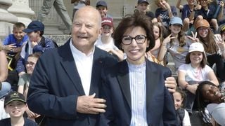 Marc Ladreit de Lacharrière retrouve Rachida Dati et sa fille Eléonore en plein coeur de Paris pour un prix audacieux