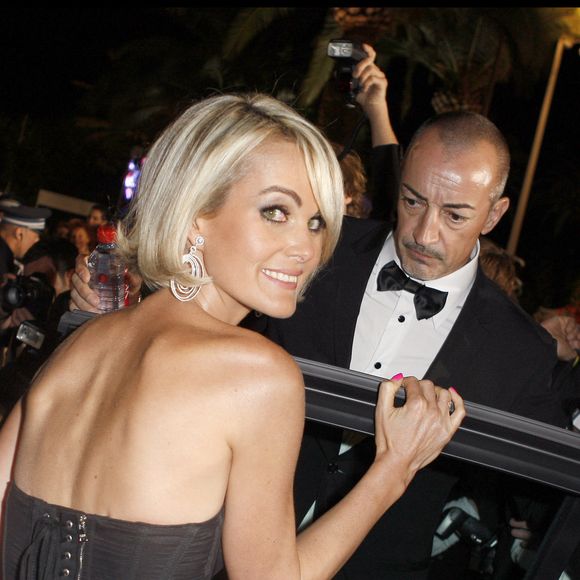 Laeticia Hallyday - Montée des marches du film "Vengeance" au 62e Festival de Cannes le 17 mai 2009 BORDE-JACOVIDES / BESTIMAGE