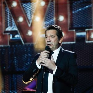 Exclusif - Laurent Gerra lors de l'enregistrement de l'émission "Serge Lama, le dernier rappel" présentée par F. Bollaert, diffusée le vendredi 21 novembre 2025 sur France 3 à 21h10, au théâtre Marigny à Paris, France, le 29 avril 2025. © Clovis-Moreau/Bestimage