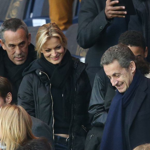 Nicolas Sarkozy, Thierry Ardisson et sa femme Audrey Crespo-Mara au Parc des Princes à Paris, le 20 février 2016.©Bestimage