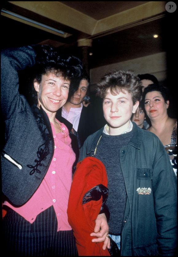 Véronique Colucci et son fils Marius lors d'une soirée à Paris, le 11 mars 1993. (Archives – Photo : Baldini / Bestimage)