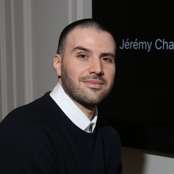 Jérémy Châtelain est resté proche de son ex Alizée.

Jérémy Chatelain présente son nouveau clip "Carton à droite" en avant-première à l’Apple Store des Champs-Elysées à Paris. Jérémy apprendra par la suite au public comment remixer son propre clip avec Garage Band, sur iPad. 

© Denis Guinebourg / Bestimage