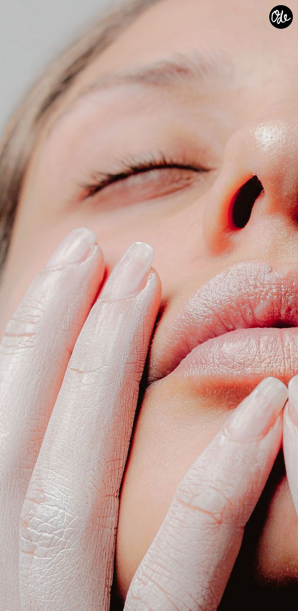 Adapter sa routine de soins et choisir des actifs ciblés s'avère indispensable pour retrouver un teint frais et lumineux.