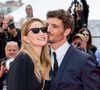 Le film L'Inconnue d'Arthur Harari a été présenté ce lundi à Cannes.

Virginie Efira et son compagnon Niels Schneider - Montée des marches du film " L'inconnue" lors du 79ème Festival International du Film de Cannes. © Jacovides-Moreau / Bestimage