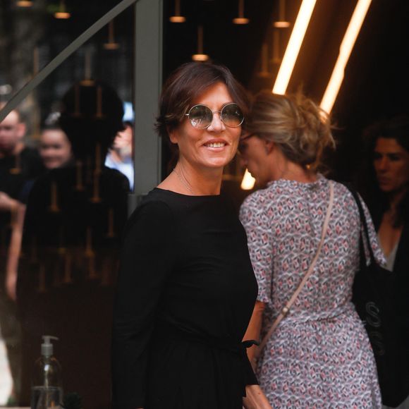 Mathilde Seigner - Arrivées à l'enregistrement de l'émission "Vivement Dimanche" présentée par M. Drucker qui sera diffusée le 10 septembre 2023 sur France 3 au studio Gabriel à Paris, France, le 5 septembre 2023. © Christophe Clovis/Bestimage