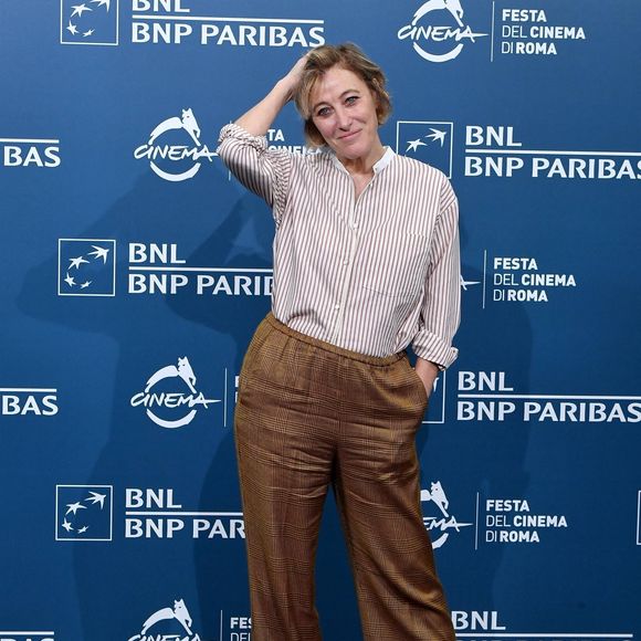 Valeria Bruni-Tedeschi au photocall du "Roma Cinema Fest" à Rome, le 19 octobre 2024.

Photo : Backgrid UK / Bestimage