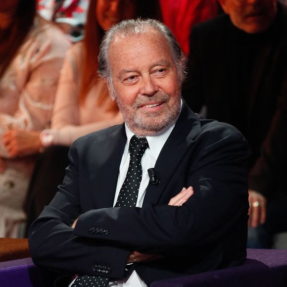 Exclusif - Michel Leeb lors de l'enregistrement de l'émission "Famille je vous aime" présentée par M. Drucker et qui sera diffusée le 13 juin 2025 sur France 3, aux Studios rive gauche à Paris, France, le 15 avril 2025. © Clovis-Gaffiot/Bestimage