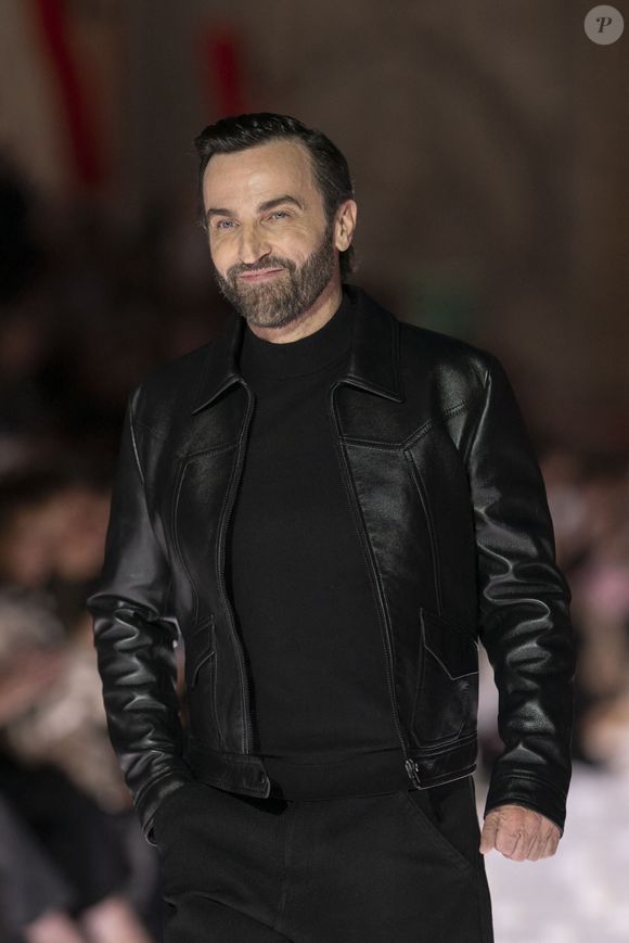 Nicolas Ghesquiere défile lors du défilé Louis Vuitton Croisière 2026 au Palais des Papes, à Avignon, France, le 22 mai 2025. Photo Eliot Blondet/ABACAPRESS.COM