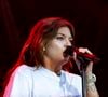 Et cette fois, Louane entend avancer selon ses propres règles. 

Louane se produit sur la scène du festival "Printemps de Pérouges" au château de Saint-Maurice-de-Rémens (01 - France) le 28/06/2026. © Sandrine Thesillat/Psnewz/Bestimage