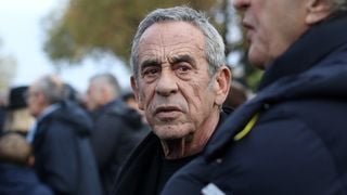 "Il lui tenait la main" : Les derniers instants de Thierry Ardisson avec son épouse Audrey Crespo-Mara et ses trois enfants
