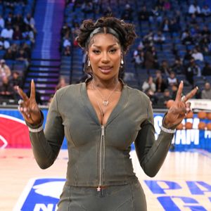 Aya Nakamura - Match de gala NBA Jam team Teddy Riner contre team Esteban Ocon lors du NBA Paris Games 2025 à L'Accor Arena Bercy le 24 janvier 2025 © Ramsamy Veeren / Bestimage