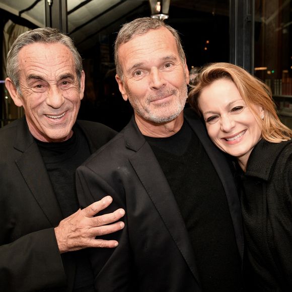 Audrey Crespo-Mara et Laurent Baffie se sont prêtés au jeu du face-à-face avec une première rencontre pour le moins mémorable. 

Exclusif - Thierry Ardisson, Laurent Baffie et Audrey Crespo-Mara - Laurent Baffie fête son succès littéraire "1 Million de livres vendus" aux Deux Magots à Paris. © Veeren/Bestimage