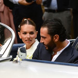Après leur mariage civil à Paris, Thylane Blondeau et Benjamin Attal ont célébré leur union à Cannes et au Château Diter, à Grasse.

Arrivées au mariage civil de Thylane Blondeau et Benjamin Attal à la mairie du 16ème arrondissement de Paris.

© Agence / Bestimage
