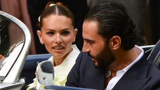"Après deux demandes annulées, il m’a finalement demandée en mariage au Four Seasons d’Athènes" : Thylane Blondeau raconte ses fiançailles
