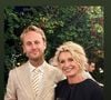 Sophie Davant a partagé des images de la cérémonie et de la fête, l'occasion de constater qu'elle a choisi une tenue noire

Sophie Davant au mariage de son fils Nicolas Sled