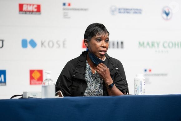 Surya Bonaly, marraine des mondiaux de patinage artistique 2022 lors de la présentation de la sculpture "20 février 1998, Nagano" de l'artiste Pierre Larauza, le sculpteur à Montpellier, France, le 22 mars 2022. © Stéphanie Gouiran/Panoramic/Bestimage