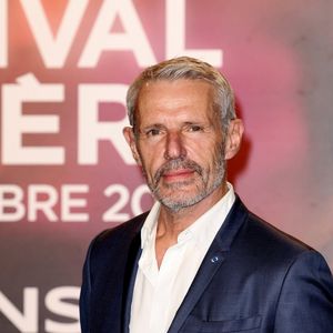 Lambert Wilson au photocall de la cérémonie d'ouverture de la 15ème édition du festival Lumière à la Halle Tony Garnier de Lyon le 12 octobre 2024.
© Dominique Jacovides / Bestimage