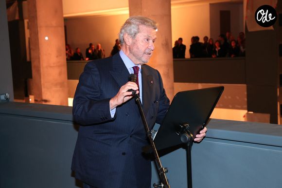 Acquis à la fin des années 1970 alors qu'il était en ruine, le château a été entièrement restauré et transformé en référence du malbec grâce à d'importants investissements. 

Alain-Dominique Perrin (Président de la Fondation Cartier) fait son discours - " Voir venir Venir voir ", Célébration des 40 ans de la Fondation Cartier pour l'art contemporain avec la " Traversée du chantier de la nouvelle Fondation Cartier ", place du Palais Royal, dont l'ouverture se fera en décembre 2025. Paris, France, le 18 octobre 2024. Bertrand Rindoff/Bestimage