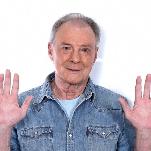 Portrait de Herbert Leonard lors de l'enregistrement de l'émission "Chez Jordan de Luxe" à Paris. Le 8 octobre 2024
© Cédric Perrin / Bestimage