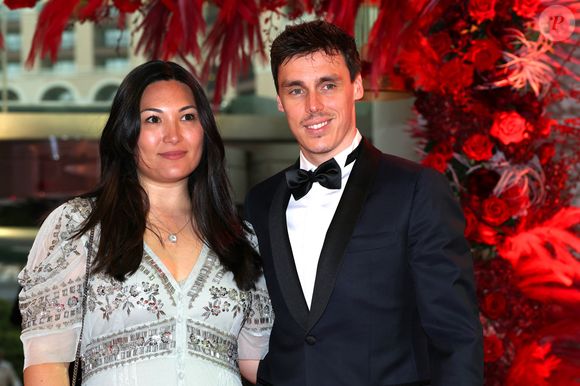 Louis Ducruet et sa femme Marie lors de la soirée de gala du Grand Prix de Formule 1 de Monaco à la salle des étoiles au Monte-Carlo Sporting à Monaco le 25 mai 2025.

© Claudia Albuquerque / Bestimage