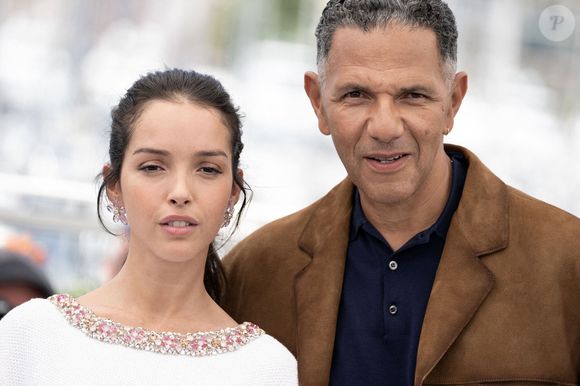 Lyna Khoudri et Roschdy Zem participent au Photocall 13 Jours 13 Nuits lors du 78ème Festival de Cannes au Palais des Festivals le 24 mai 2025 à Cannes, France..Photo par David NIVIERE/ABACAPRESS.COM