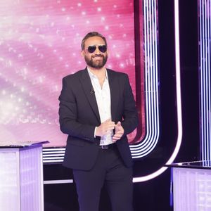 Exclusif - Cyril Hanouna, sur le plateau de l’émission « TPMP » présentée par C.Hanouna et diffusée en direct sur Youtube et sur toutes les box (SFR, FREE, MyCanal etc), Paris, France, le 04 mars 2025. © Jack Tribeca / Bestimage