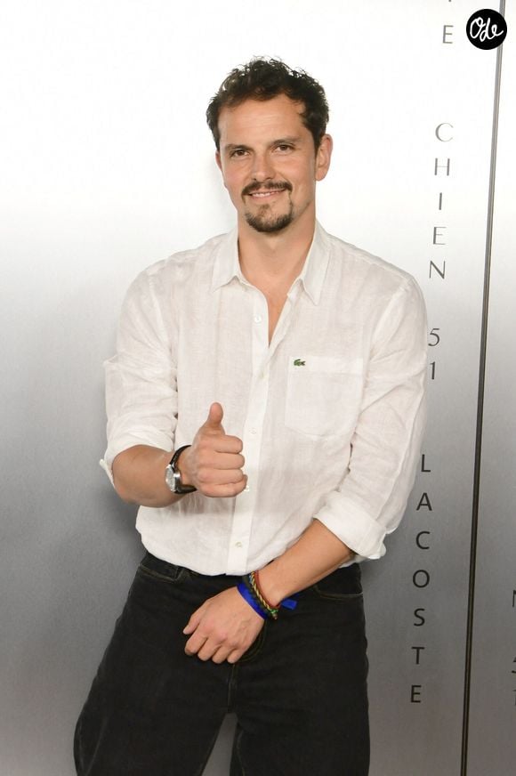 Toujours viscéralement attaché à ses racines, l'ex-candidat de Top Chef a aussi immédiatement annoncé la mise en place d'actions concrètes pour venir en aide à ceux qui ont tout perdu.

Juan Arbeláez au photocall de la soirée Lacoste X Chien 51 au club Silencio en marge du 78ème Festival International du Film de Cannes, France, le 18 mai 2025. © Romain Doucelin/Bestimage