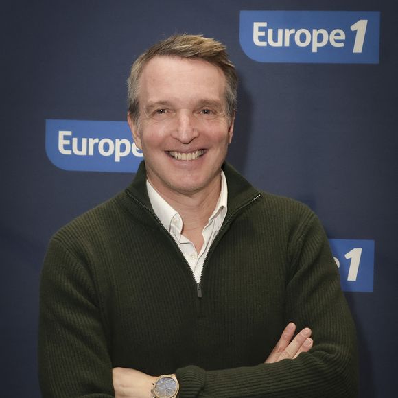 Elle a fondé sa propre marque, Rowen Rose, qui propose des vêtements aux silhouettes mixtes.

Exclusif - Stéphane Rotenberg, lors de la 500 ème de Culture et Média sur Europe 1 en présence de nombreux invités, à Paris, France, le 23 janvier 2026. © Jack Tribeca/Bestimage