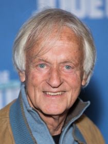 Dave : ce quartier très prisé où il a élu domicile à Paris, en face de là où habitait une icône de la chanson française