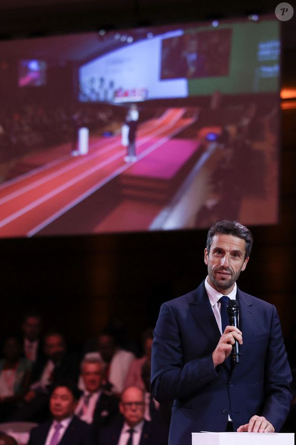 A la veille de la cérémonie d’ouverture des Jeux Olympiques et Paralympiques de Paris 2024, Tony ESTANGUET, Président de Paris 2024 participe au Sommet « Sport pour le Développement durable », au musée du Louvre, à Paris, France le 25 juillet 2024. © Stéphane Lemouton/Bestimage