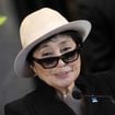 Le jour où... Yoko Ono a dépensé une fortune pour acheter une brindille qu'elle pensait être un poil de la moustache de...