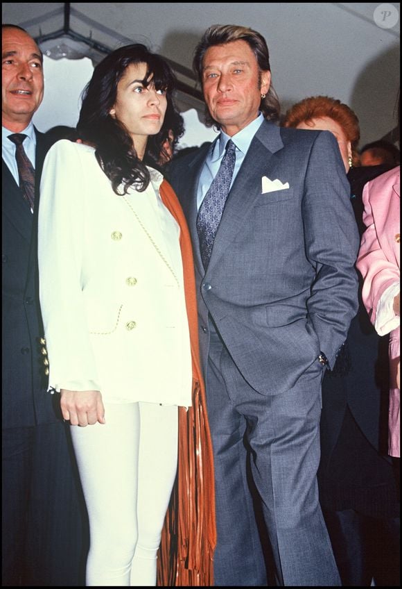 ARCHIVES - Johnny Hallyday et Adeline Blondieau au Festival du film de Jeunesse ©AGENCE / BESTIMAGE