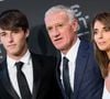 Le fils de Didier Deschamps s'y adonne à une activité nautique qui le propulse littéralement au-dessus des eaux.

Didier Deschamps, sa femme Claude et leur fils Dylan - Les célébrités arrivent à la cérémonie des Trophées Fifa 2018 au Royal Festival Hall à Londres, Royaume Uni, le 25 septembre 2018. © Cyril Moreau/Bestimage