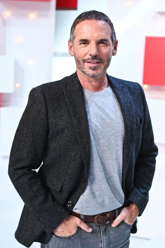 Connu pour son rôle dans Un si grand soleil, il a annoncé ne pas vouloir revenir à ce personnage.


Exclusif - Jérémy Banster - Enregistrement de l'émission "Vivement Dimanche" au Studio Gabriel à Paris, présentée par M.Drucker et diffusée le 5 mai sur France 3. Le 29 avril 2024
© Guillaume Gaffiot / Bestimage
