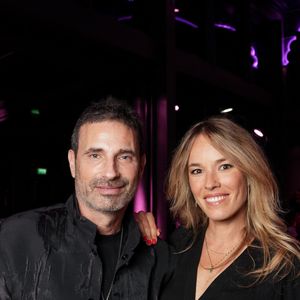 Autour du couple, les personnalités étaient nombreuses. Élodie Fontan, marraine de cœur de Hope depuis trois ans, était présente 

Elodie Fontan (ambassadrice Hope), Richard Orlinski (ambassadeur Hope) lors du gala solidaire Hope 2026 au Pavillon Gabriel à Paris le 13 octobre 2026.
© Anne-Sophie Guebey / Bestimage