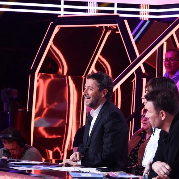 Exclusif - Bernard Montiel, sur le plateau de l’émission « TPMP » présentée par C.Hanouna et diffusée en direct sur C8, Paris, France, le 11 février 2025. © Jack Tribeca / Bestimage