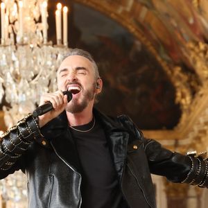 Exclusif - Christophe Willem lors de l'enregistrement de l'émission "Versailles en fêtes" diffusée le 5 septembre 2026 sur France 2, à Versailles, France, le 6 juillet 2026. © Guebey-Tribeca/Bestimage