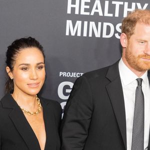 Le prince Harry, duc de Sussex et Meghan Markle, duchesse de Sussex, lors du 3ème gala annuel du projet "Healthy Minds" aux Spring Studios à New York, le 9 octobre 2025. Photo : Zuma Press / Bestimage