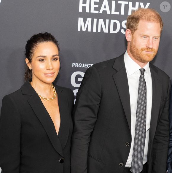 Le prince Harry, duc de Sussex et Meghan Markle, duchesse de Sussex, lors du 3ème gala annuel du projet "Healthy Minds" aux Spring Studios à New York, le 9 octobre 2025. Photo : Zuma Press / Bestimage