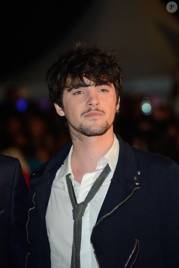 Révélé en 2012 dans la toute première saison de "The Voice" sur TF1, Louis Delort a depuis fait du chemin.

Louis Delort lors de la 15e édition des NRJ Music Awards qui s'est tenue au Palais des Festivals à Cannes, France, le 14 décembre 2013. Photo par Nicolas Briquet/ABACAPRESS.COM