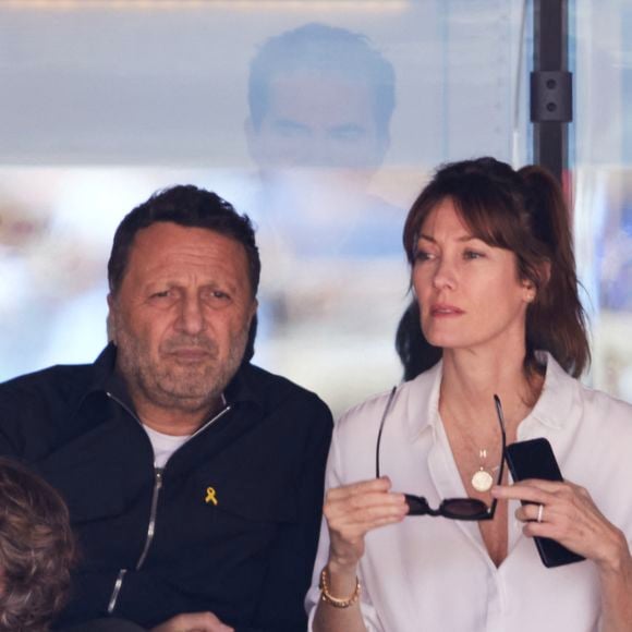 Arthur (Essebag) et sa femme Mareva Galanter - Célébrités dans les tribunes de la finale homme des Internationaux de France de tennis de Roland Garros 2024 à Paris le 9 juin 2024. © Jacovides-Moreau/Bestimage