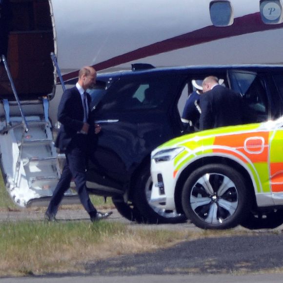 Le prince William et son épouse Kate Middleton à l'aéroport de Glasgow en Écosse, le 22 mai 2025.  Backgrid UK/ Bestimage