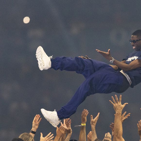 Ousmane Dembélé - Les joueurs du PSG célèbrent leur titre de Champion d'Europe au Parc Des Princes à Paris, le 1er juin 2025.
© Cyril Moreau/Bestimage