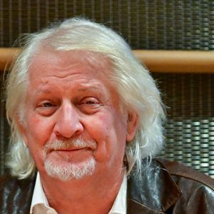 D’autres dates de l’artiste restent, pour l’instant, maintenues.

Le présentateur de télévision Patrick Sébastien assiste à une audition devant la commission d'enquête parlementaire sur la neutralité, le fonctionnement et le financement de la radiodiffusion publique à l'Assemblée nationale à Paris, France, le 31 mars 2026. © Christian Liewig/Bestimage