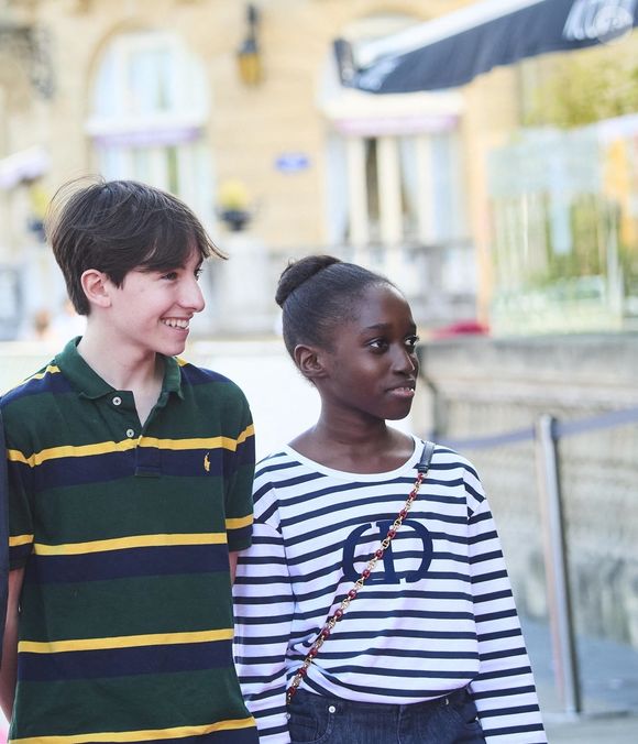 Joseph Engel et Oumy à la première du film "La croisade" lors du 69ème Festival International du Film de San Sebastian, le 18 septembre 2021

Photo : Backgrid USA / Bestimage